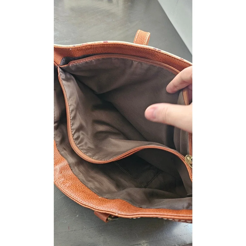 B.O.C BOC floral‎ leather purse